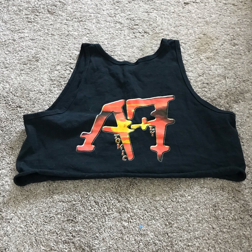 Streetwear style crop top